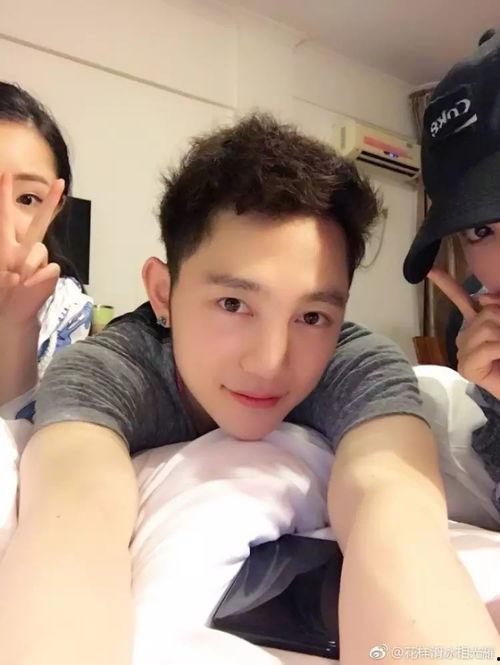 彩虹夫妇网红表弟小姑子吃瓜,网红家族的幕后故事 第3张 彩虹夫妇网红表弟小姑子吃瓜,网红家族的幕后故事 第3张